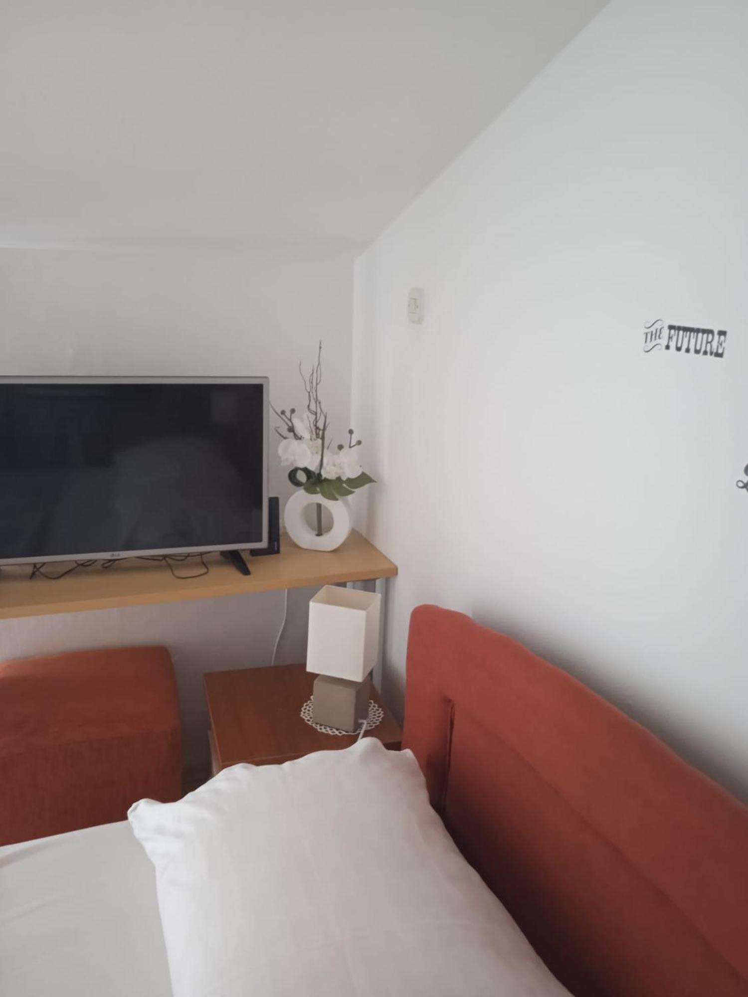 Apartamento Mala Basina -Maslina Vrbanj Exterior foto