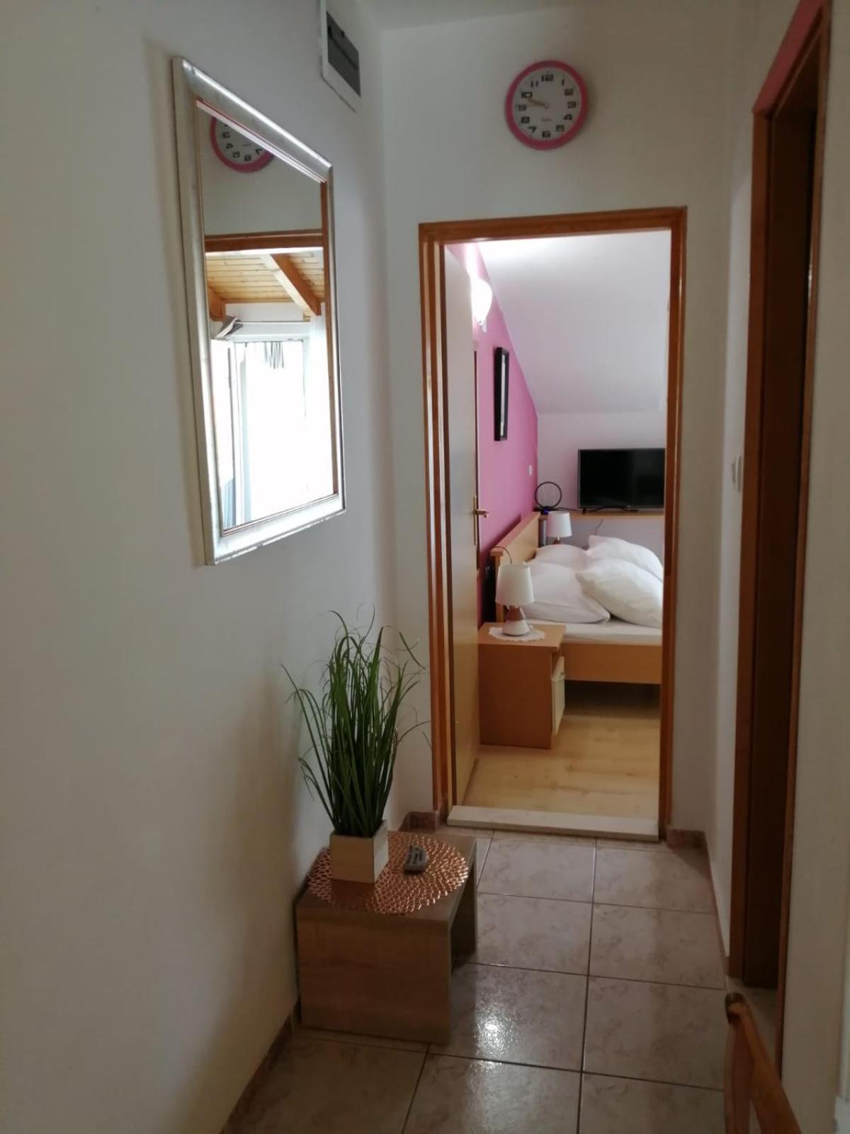 Apartamento Mala Basina -Maslina Vrbanj Exterior foto