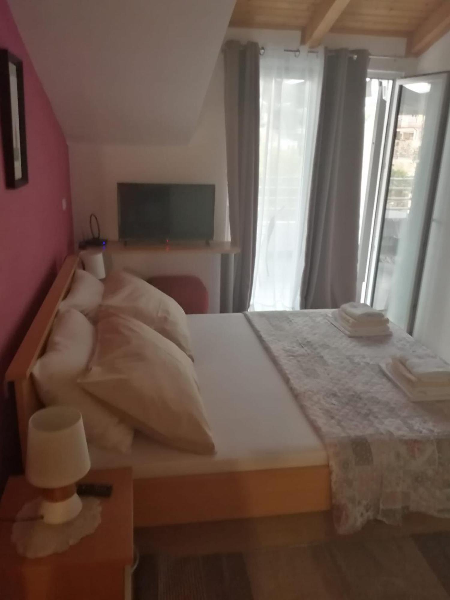 Apartamento Mala Basina -Maslina Vrbanj Exterior foto