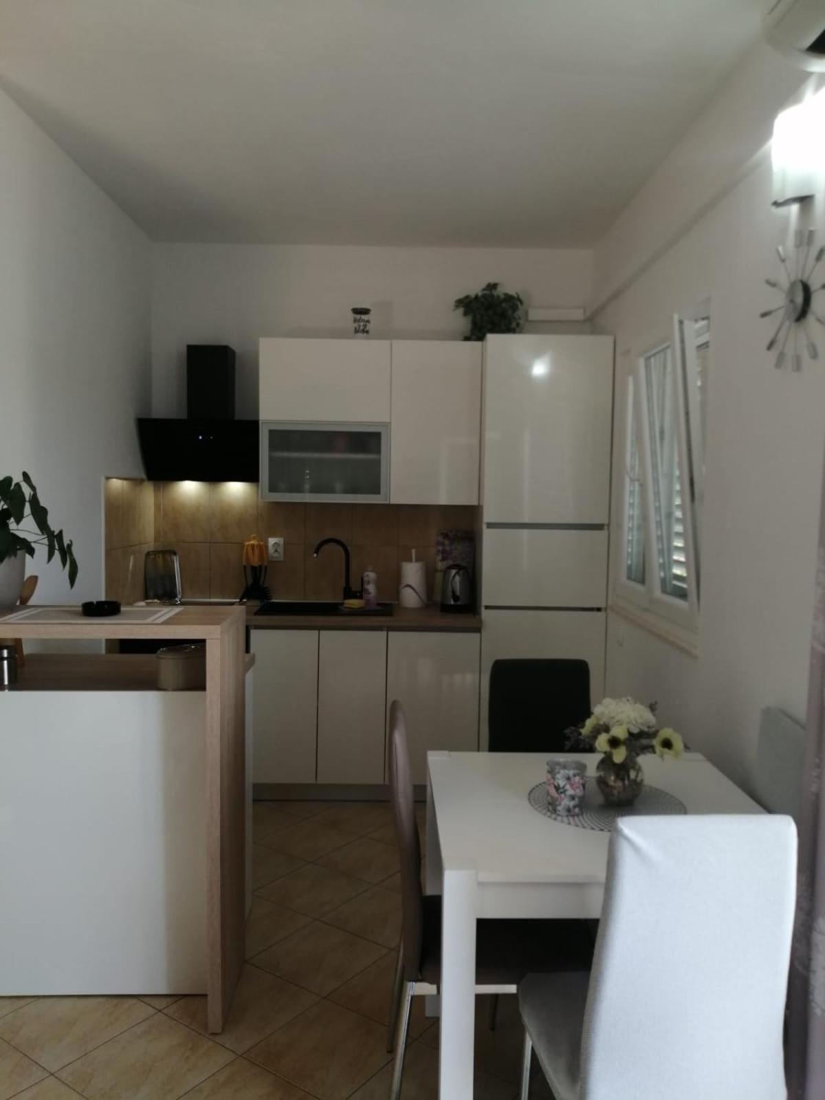 Apartamento Mala Basina -Maslina Vrbanj Exterior foto