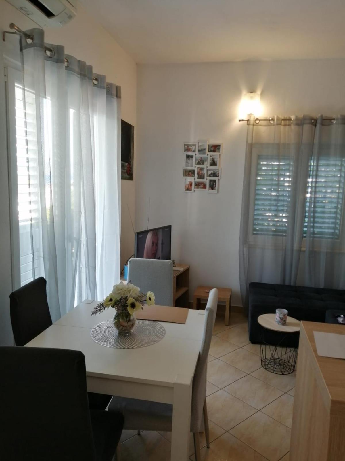 Apartamento Mala Basina -Maslina Vrbanj Exterior foto
