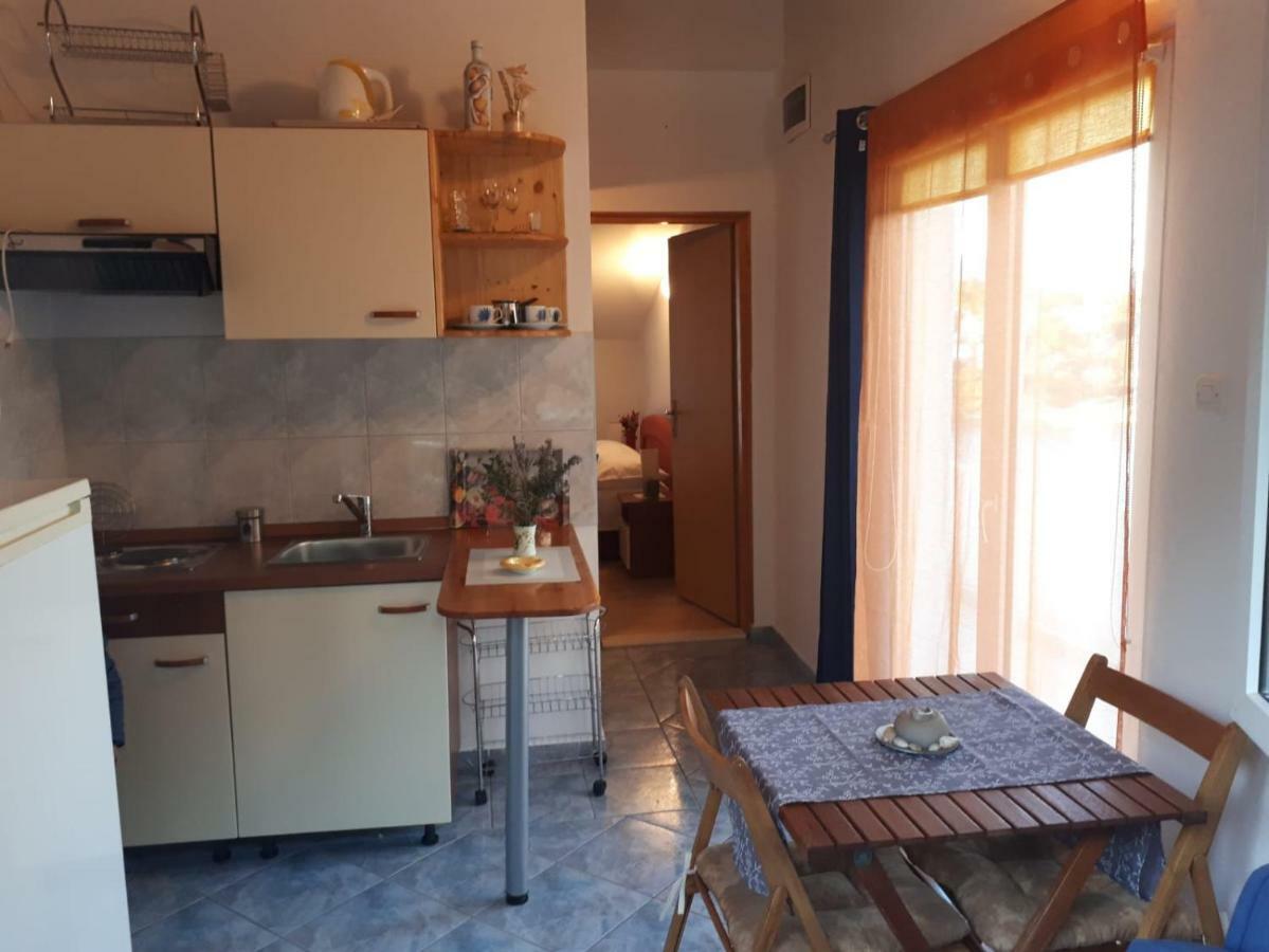 Apartamento Mala Basina -Maslina Vrbanj Exterior foto