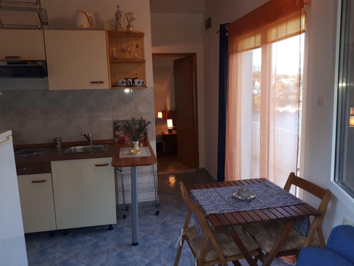 Apartamento Mala Basina -Maslina Vrbanj Exterior foto