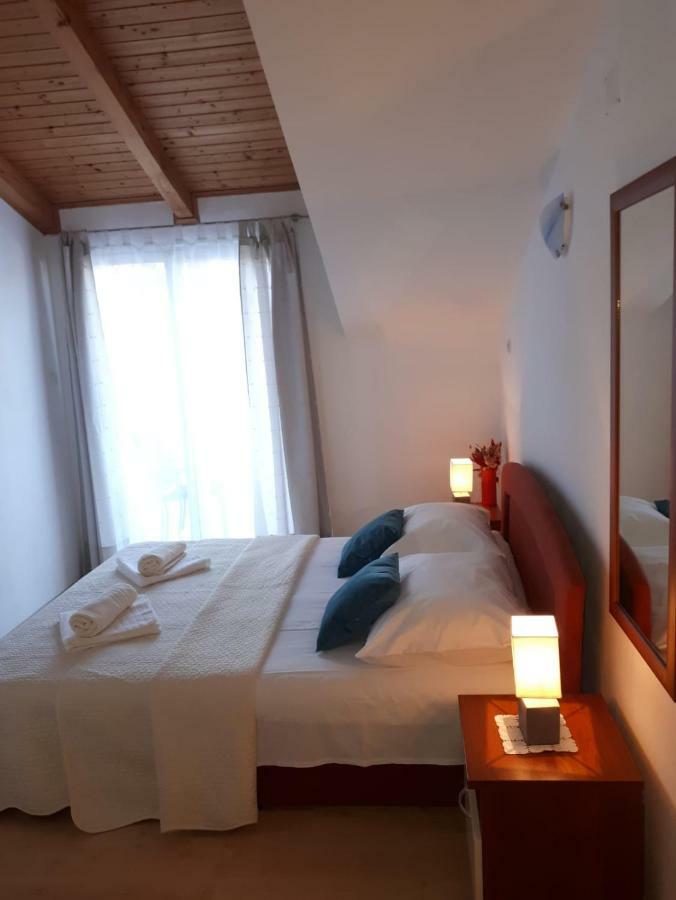 Apartamento Mala Basina -Maslina Vrbanj Exterior foto
