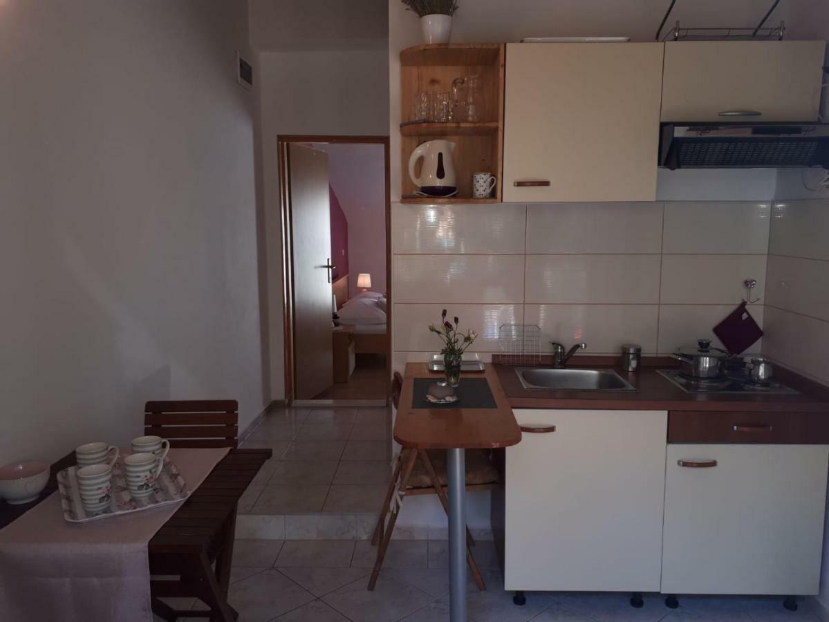 Apartamento Mala Basina -Maslina Vrbanj Exterior foto