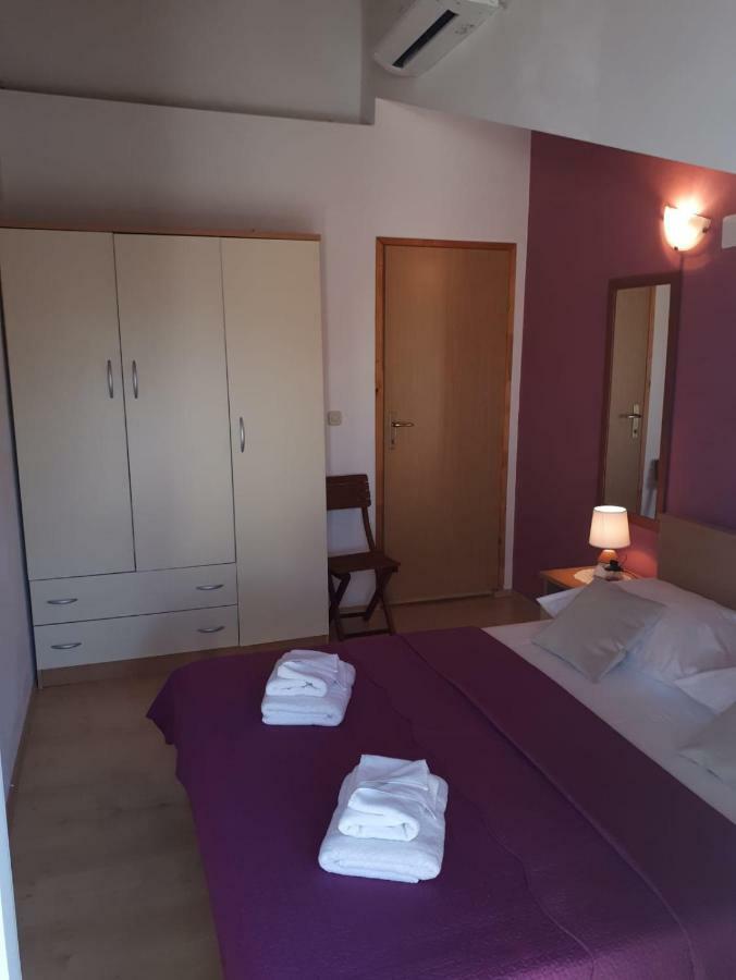 Apartamento Mala Basina -Maslina Vrbanj Exterior foto